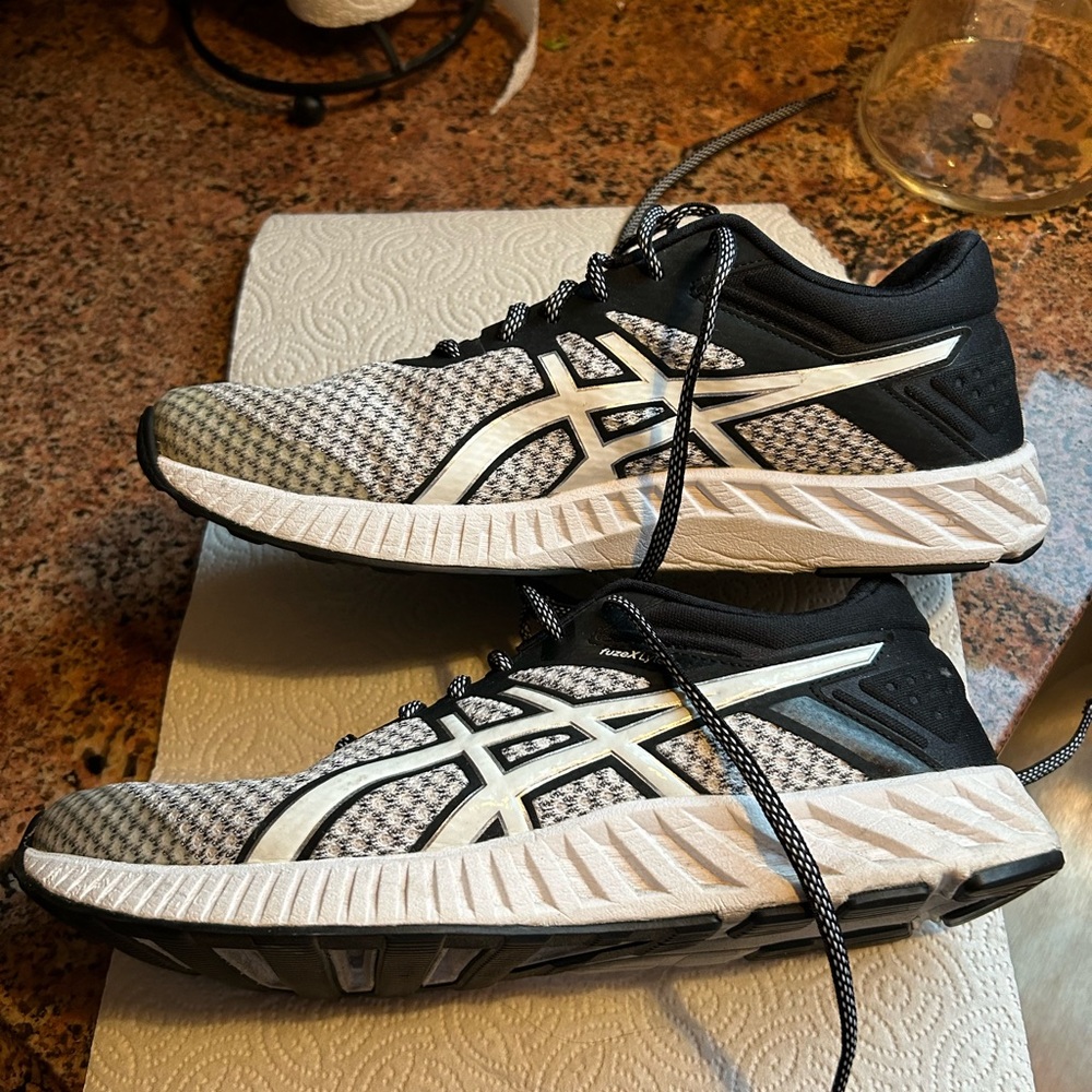 Asics OrthoLite fuseXLyte ladies sneakers size 10